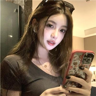 妮可·拜耳：大码怪美人
